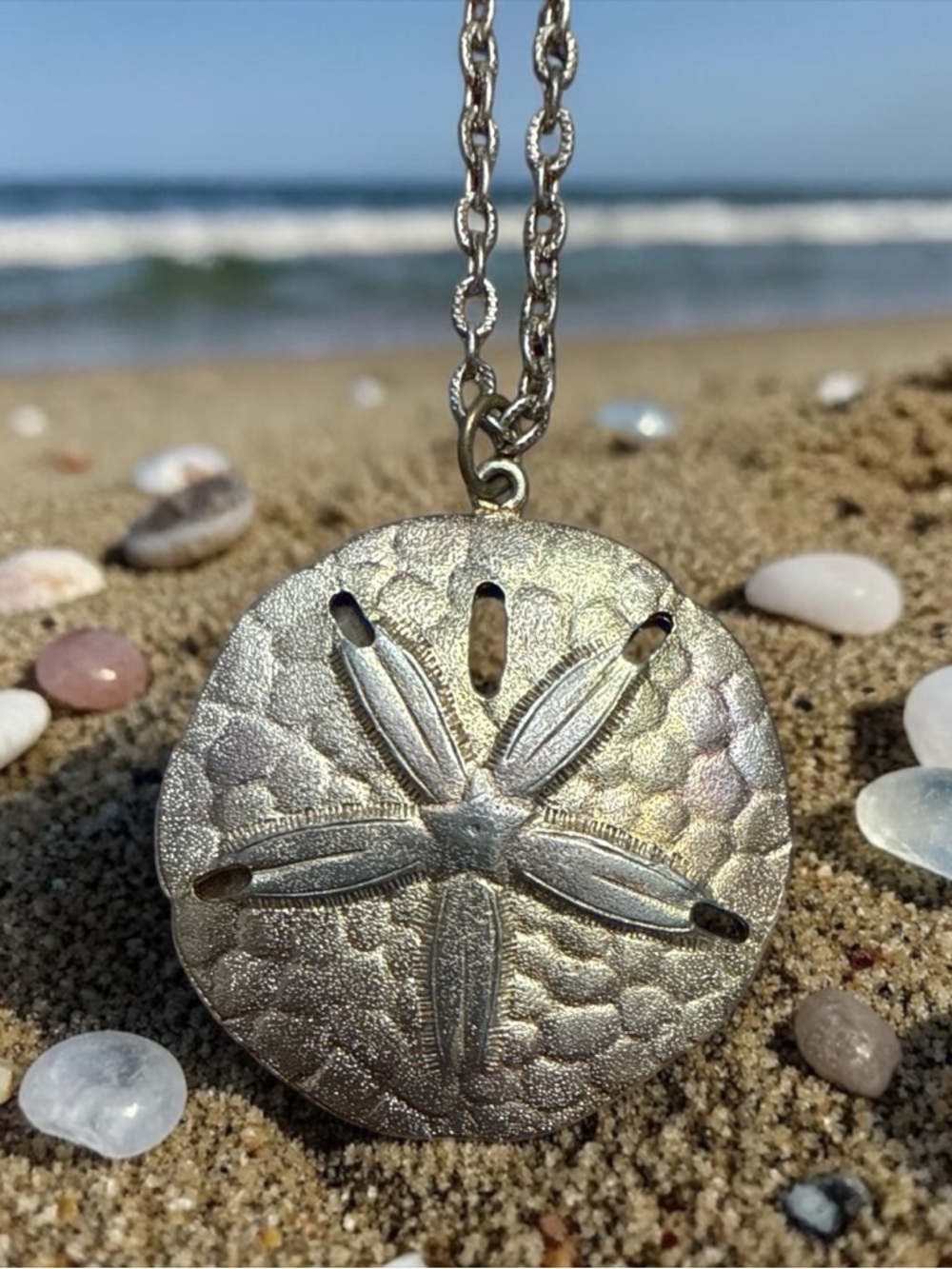 Vintage Gold Tone Sand Dollar Starfish Pendant Necklace Coastal Boho